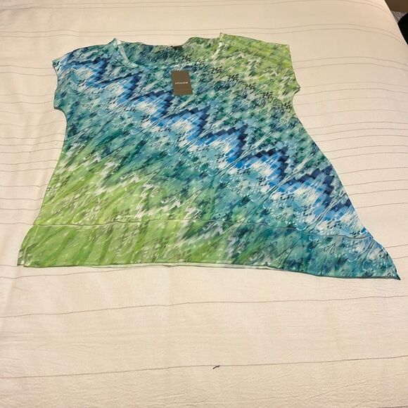 Chico's Tops - NWT Diagonal Batik Tee Chicos 00